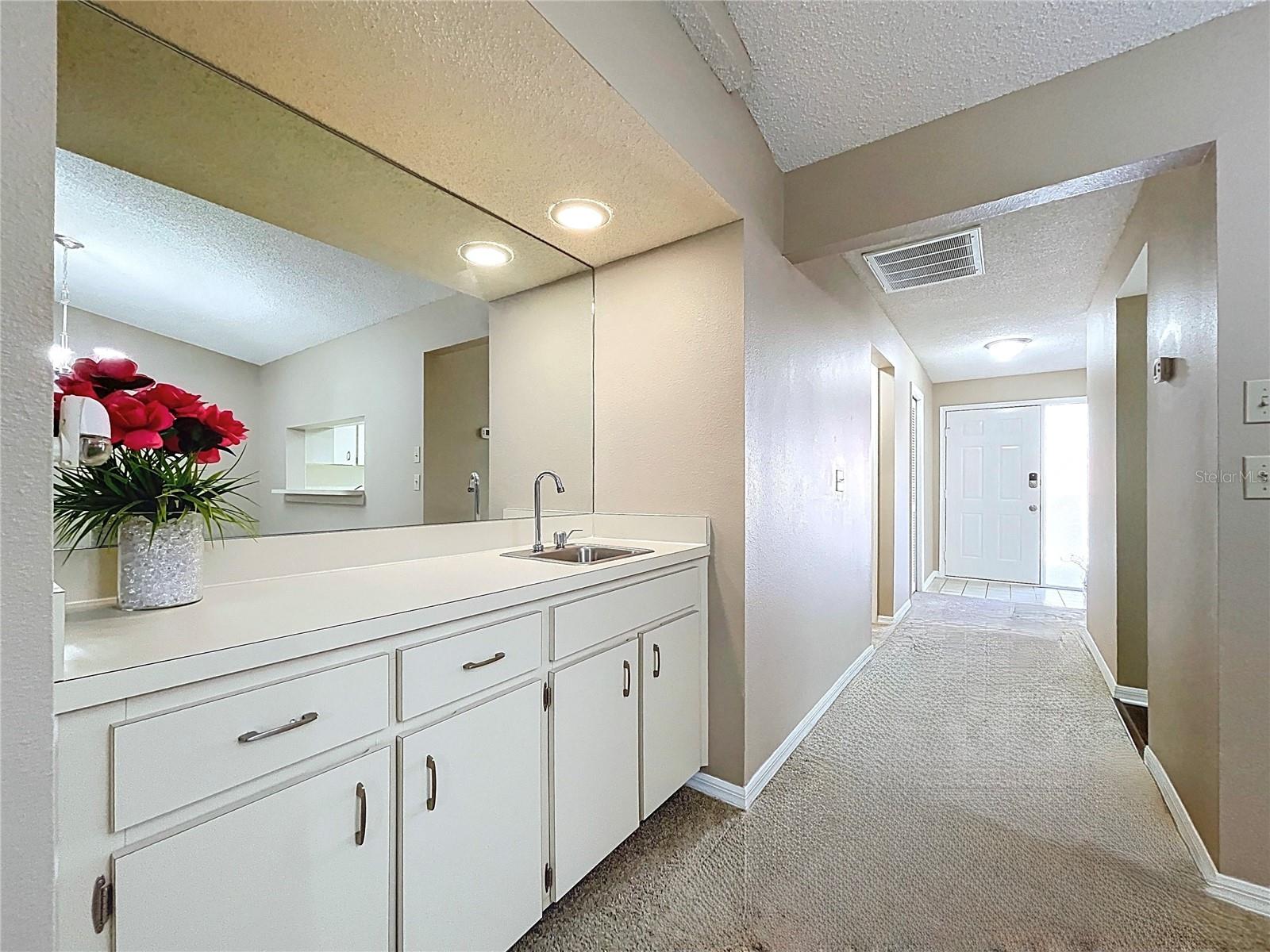 Image 23 of 69 For 2020 Lakeview Drive 203