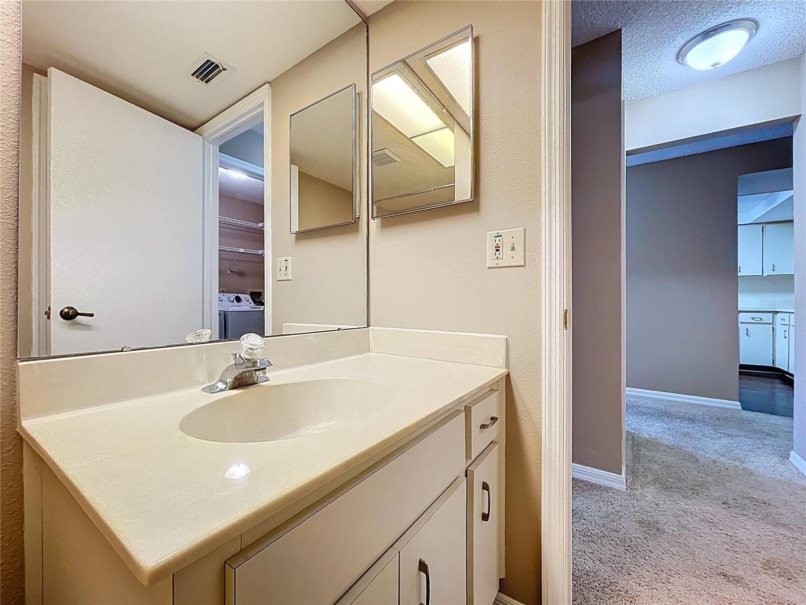 Image 36 of 69 For 2020 Lakeview Drive 203