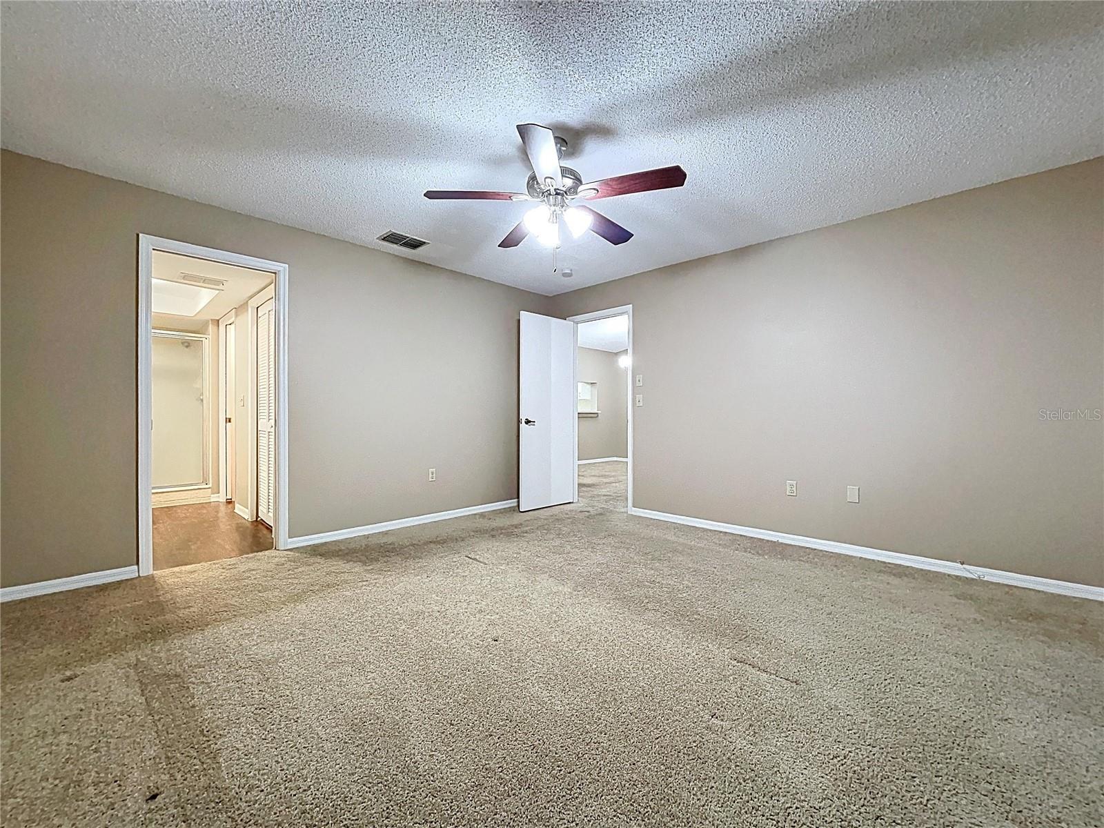 Image 40 of 69 For 2020 Lakeview Drive 203