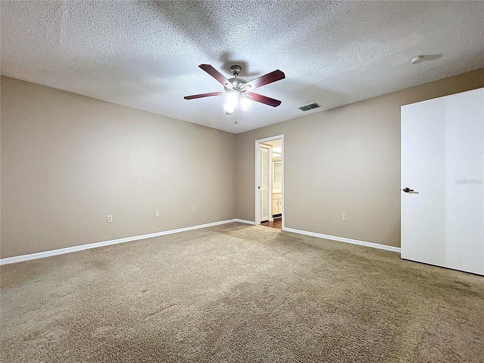 Image 45 of 69 For 2020 Lakeview Drive 203