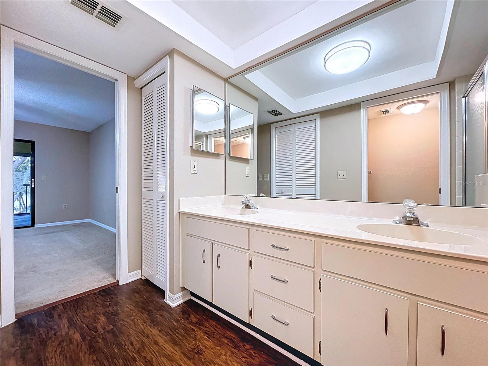 Image 48 of 69 For 2020 Lakeview Drive 203