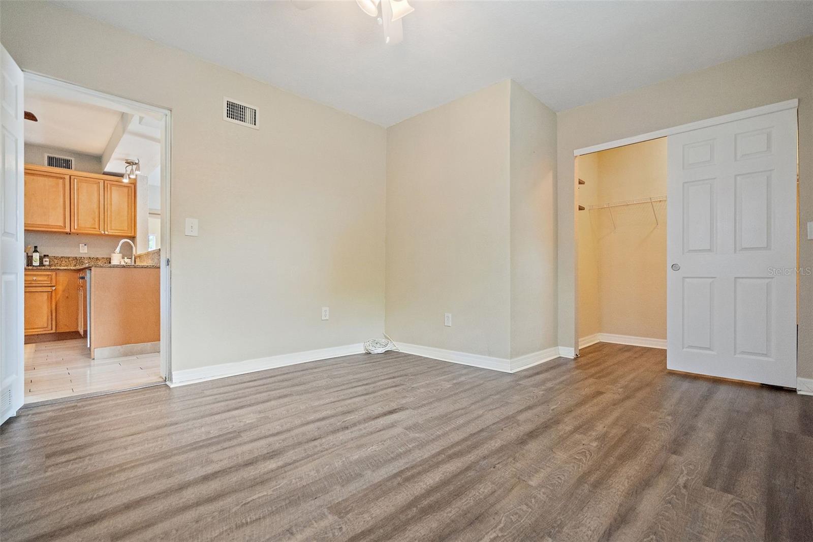 Image 10 of 24 For 6366 38th Avenue N