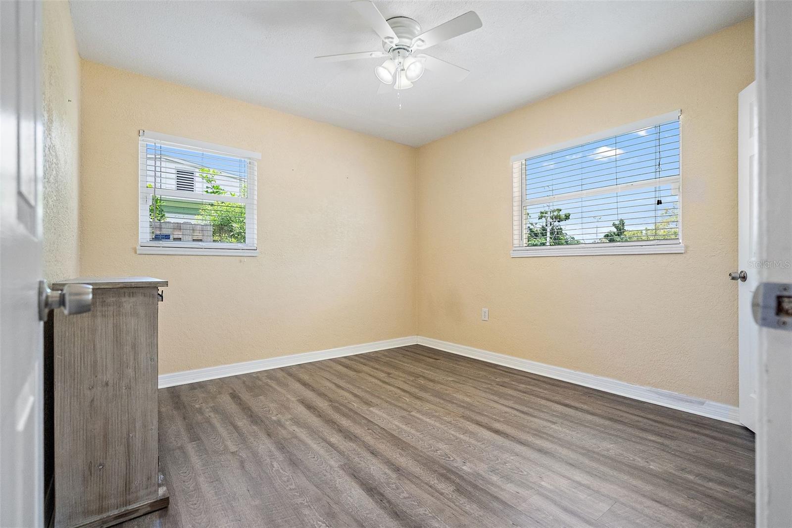 Image 15 of 24 For 6366 38th Avenue N