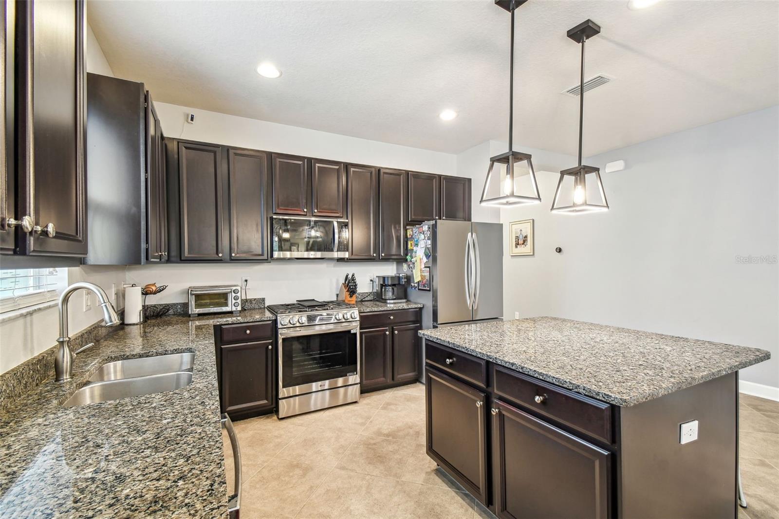 Image 10 of 100 For 8228 Sunlit Horizon Lane