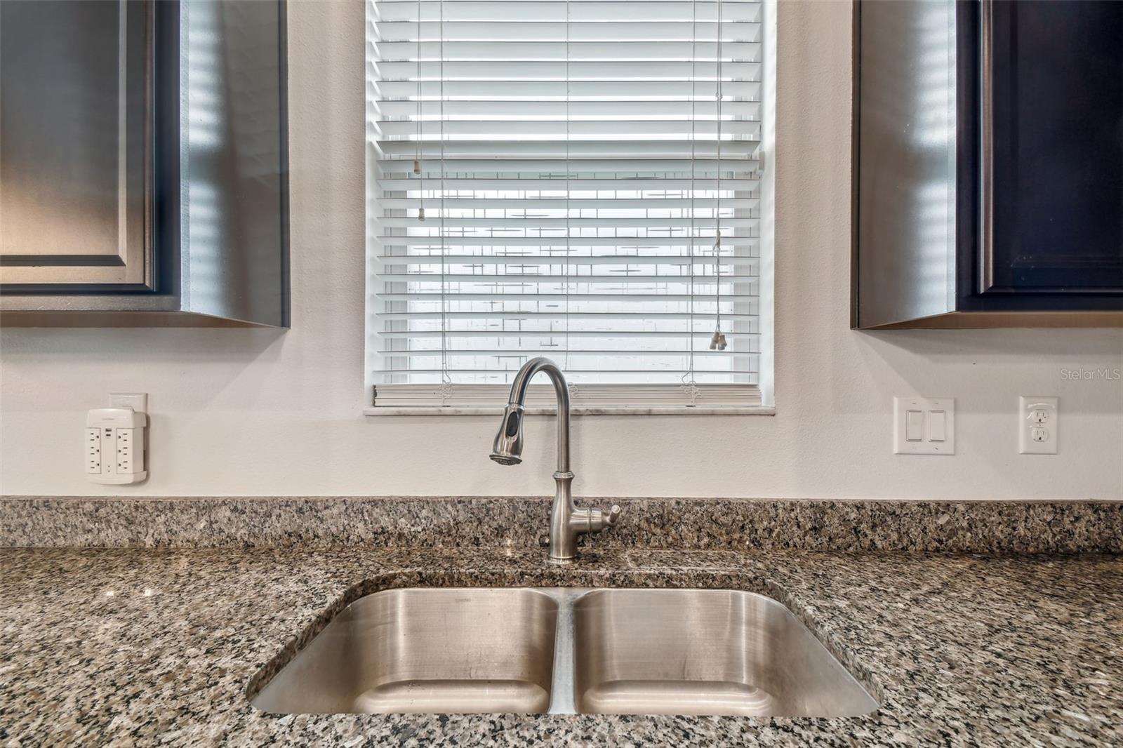 Image 12 of 100 For 8228 Sunlit Horizon Lane