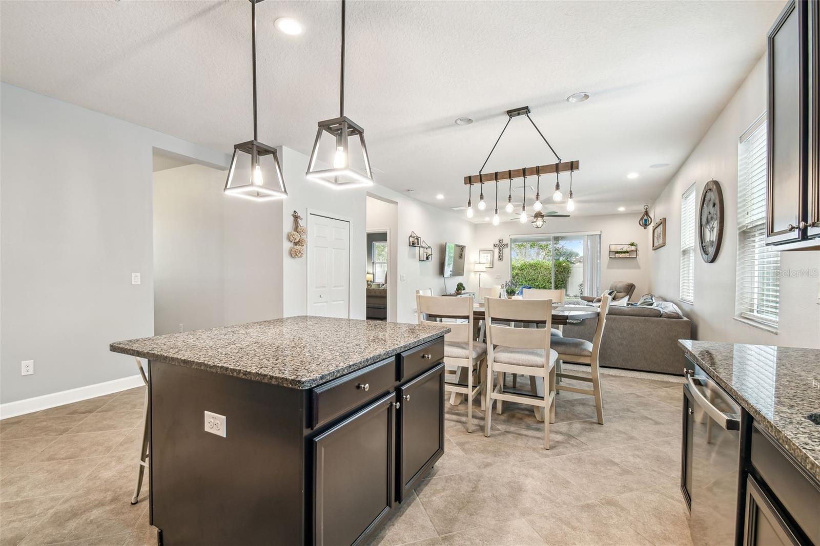 Image 13 of 100 For 8228 Sunlit Horizon Lane
