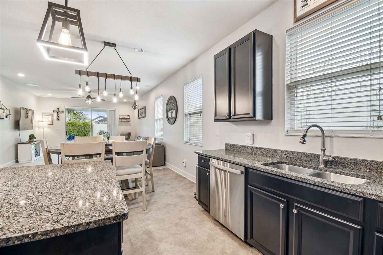 Image 14 of 100 For 8228 Sunlit Horizon Lane