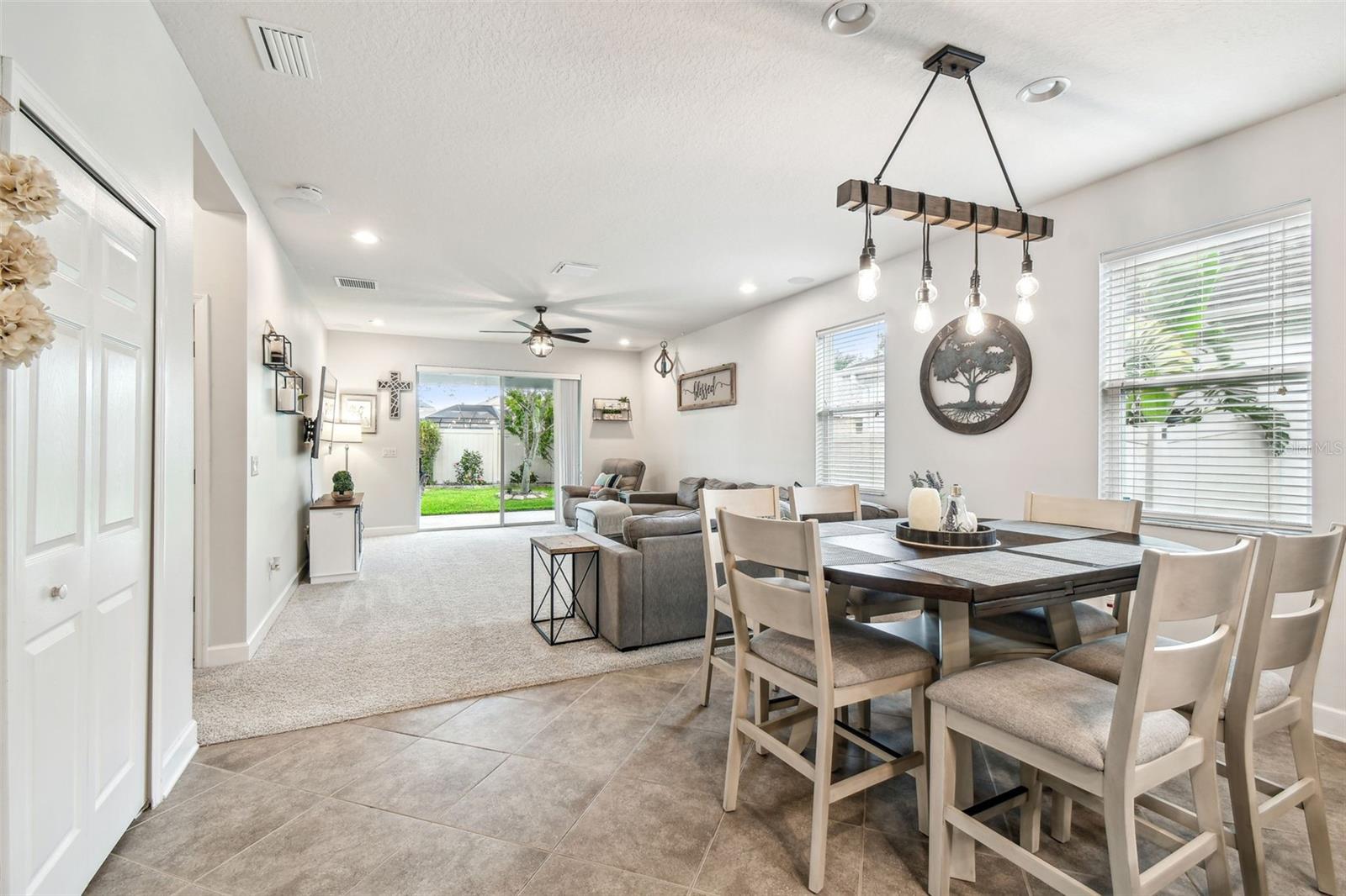 Image 17 of 100 For 8228 Sunlit Horizon Lane