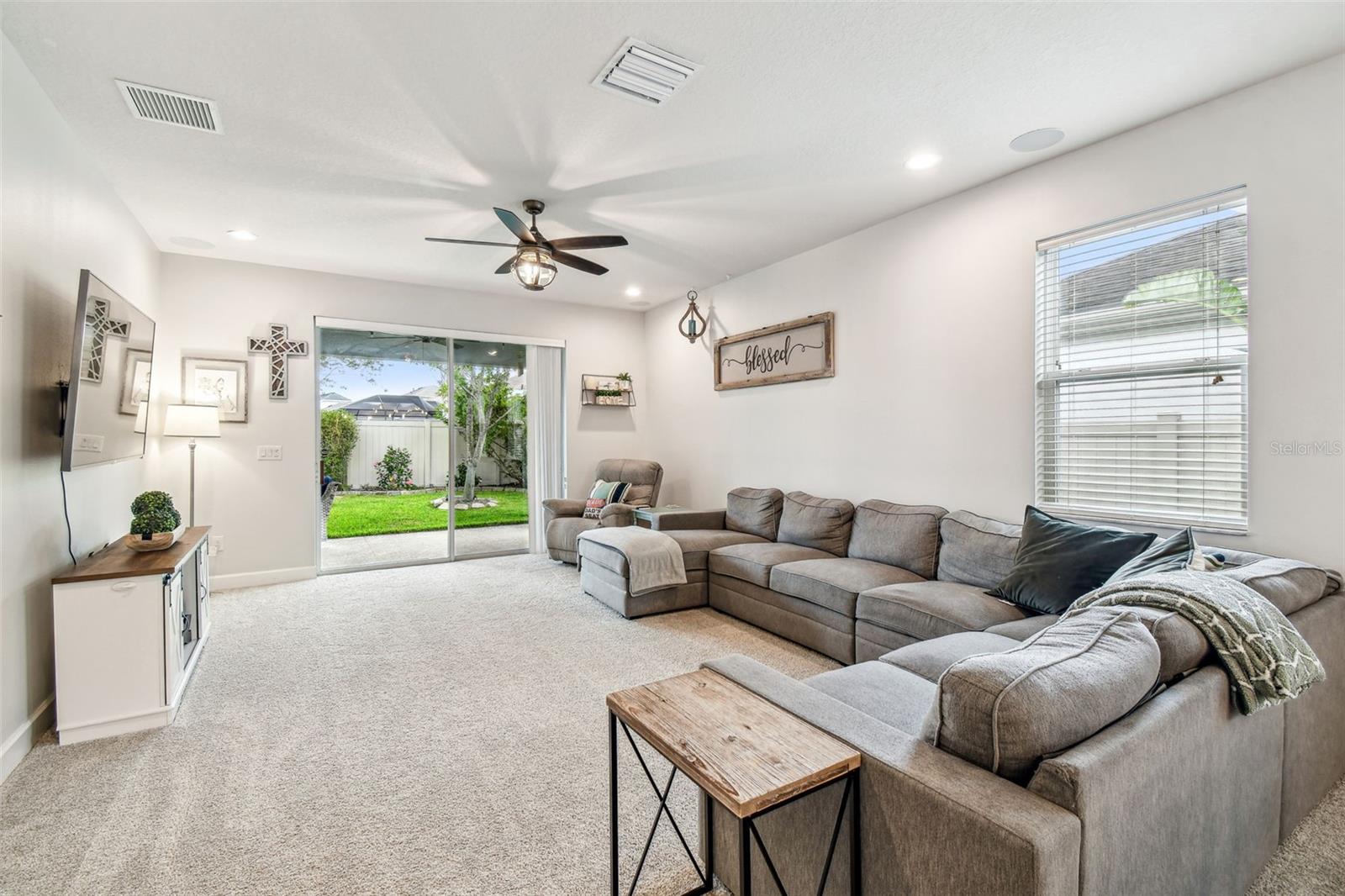 Image 19 of 100 For 8228 Sunlit Horizon Lane