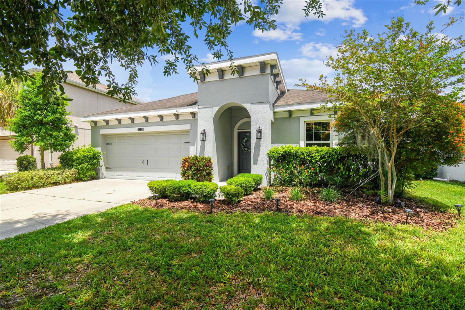 Image 4 of 100 For 8228 Sunlit Horizon Lane