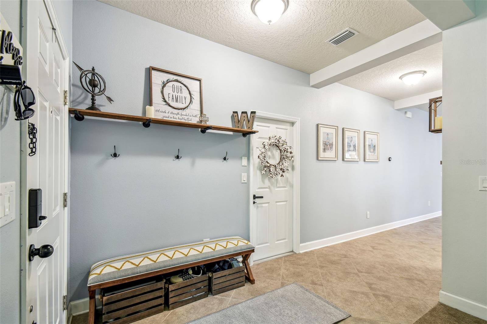 Image 5 of 100 For 8228 Sunlit Horizon Lane