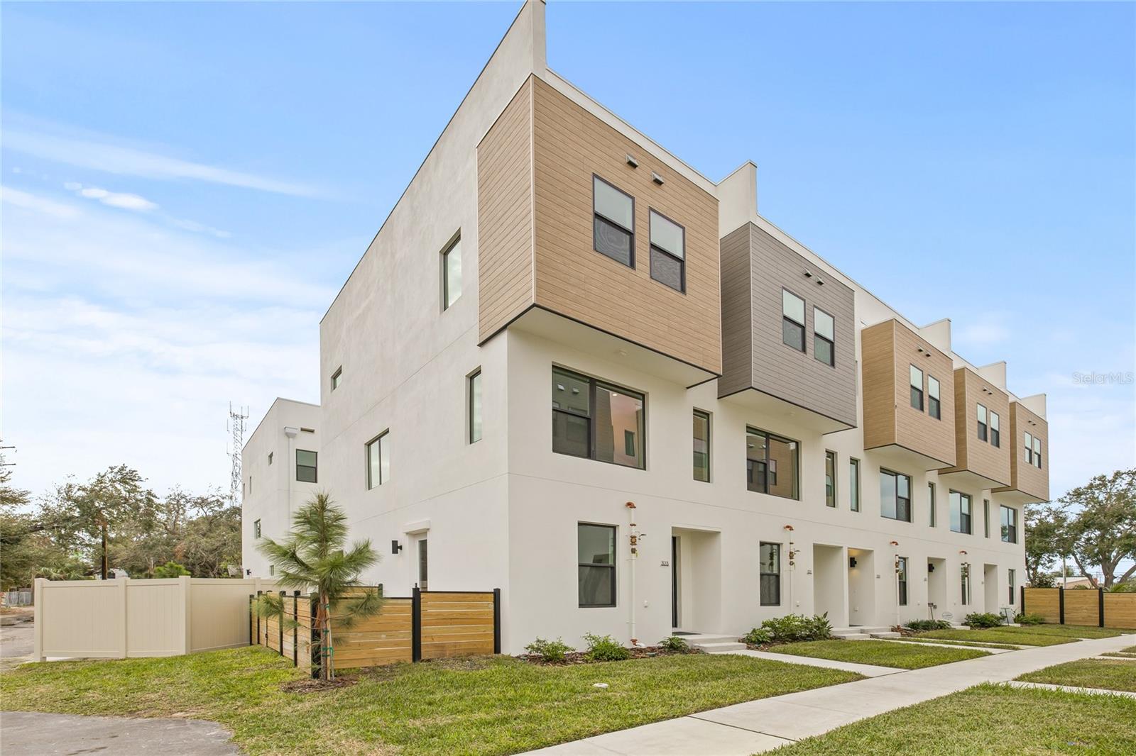 Details for 323 15th Street N, ST PETERSBURG, FL 33705
