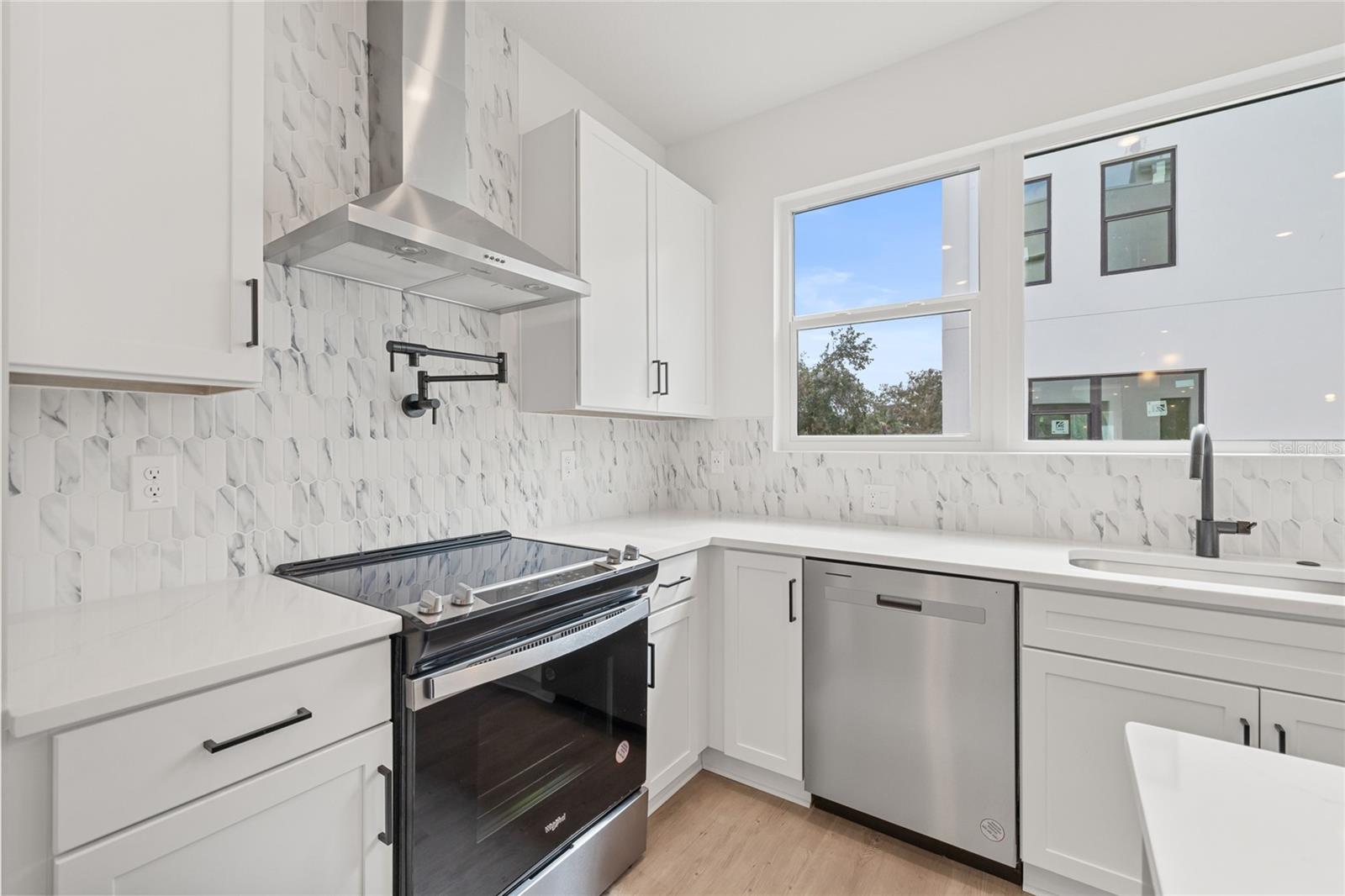 Image 14 of 42 For 323 15th Street N