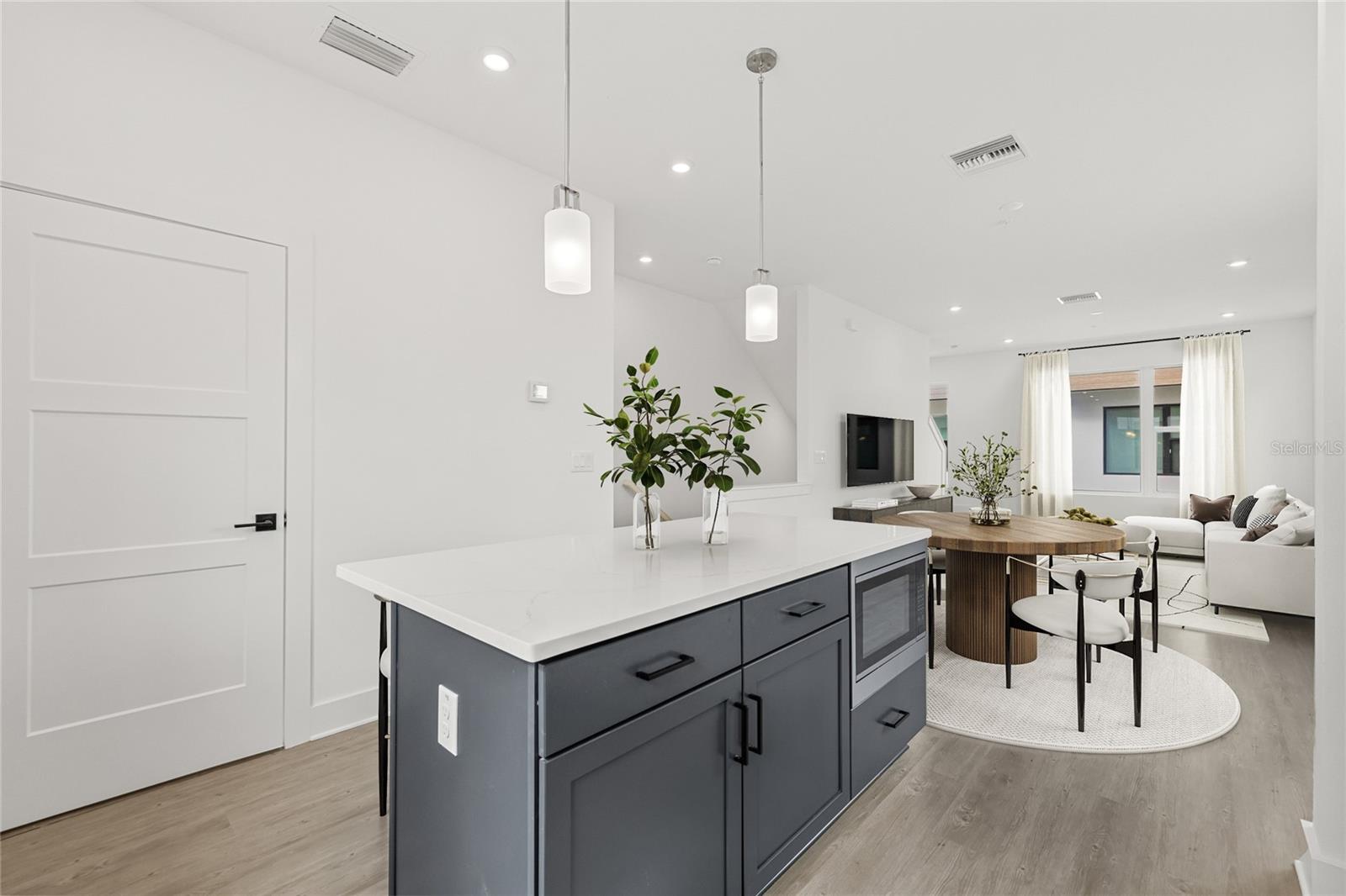 Image 16 of 42 For 323 15th Street N