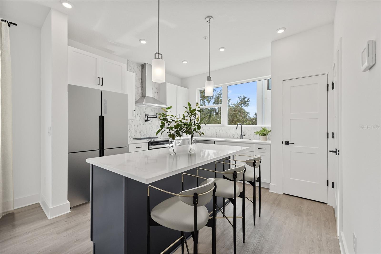 Image 3 of 42 For 323 15th Street N