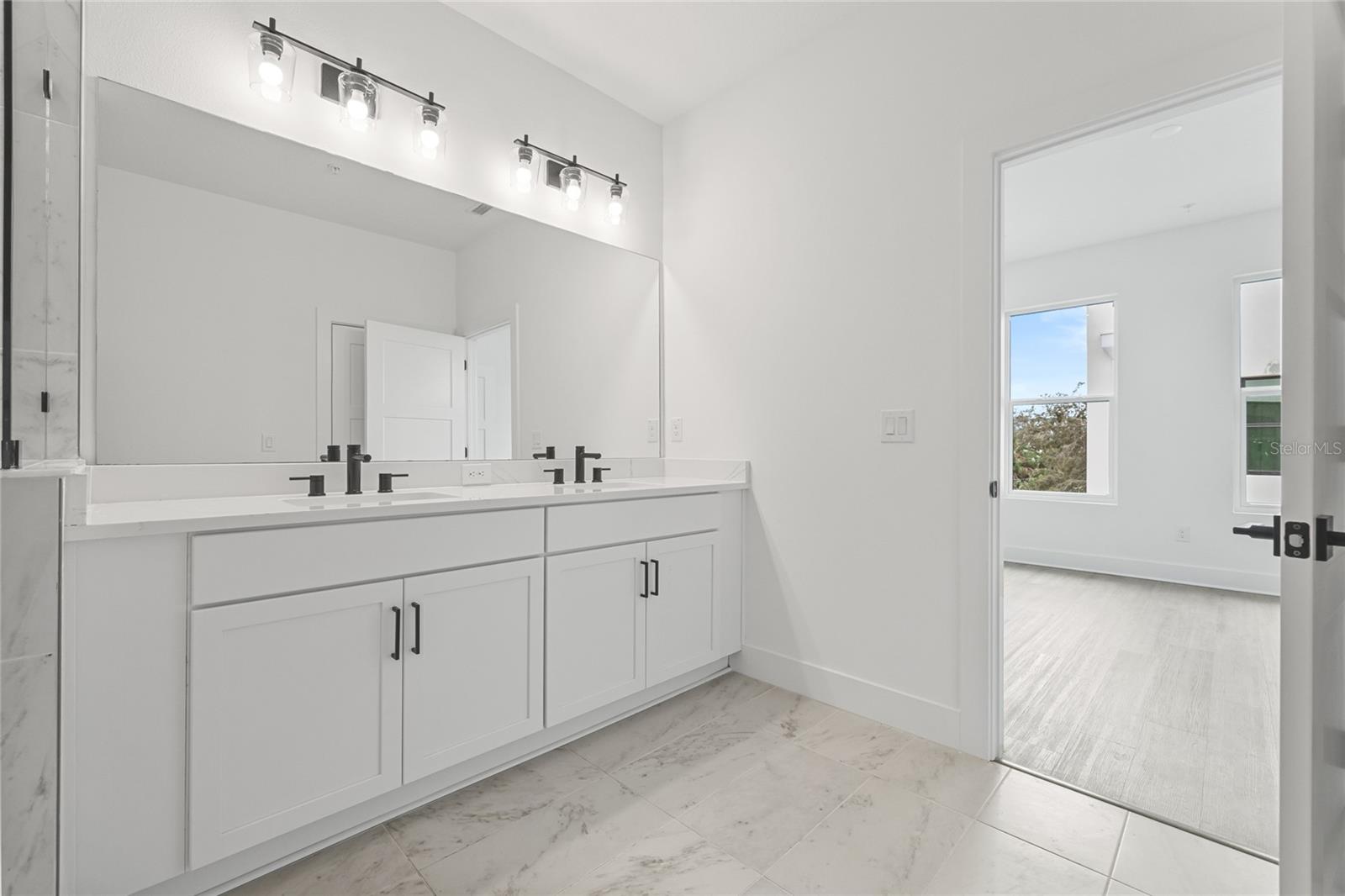 Image 31 of 42 For 323 15th Street N