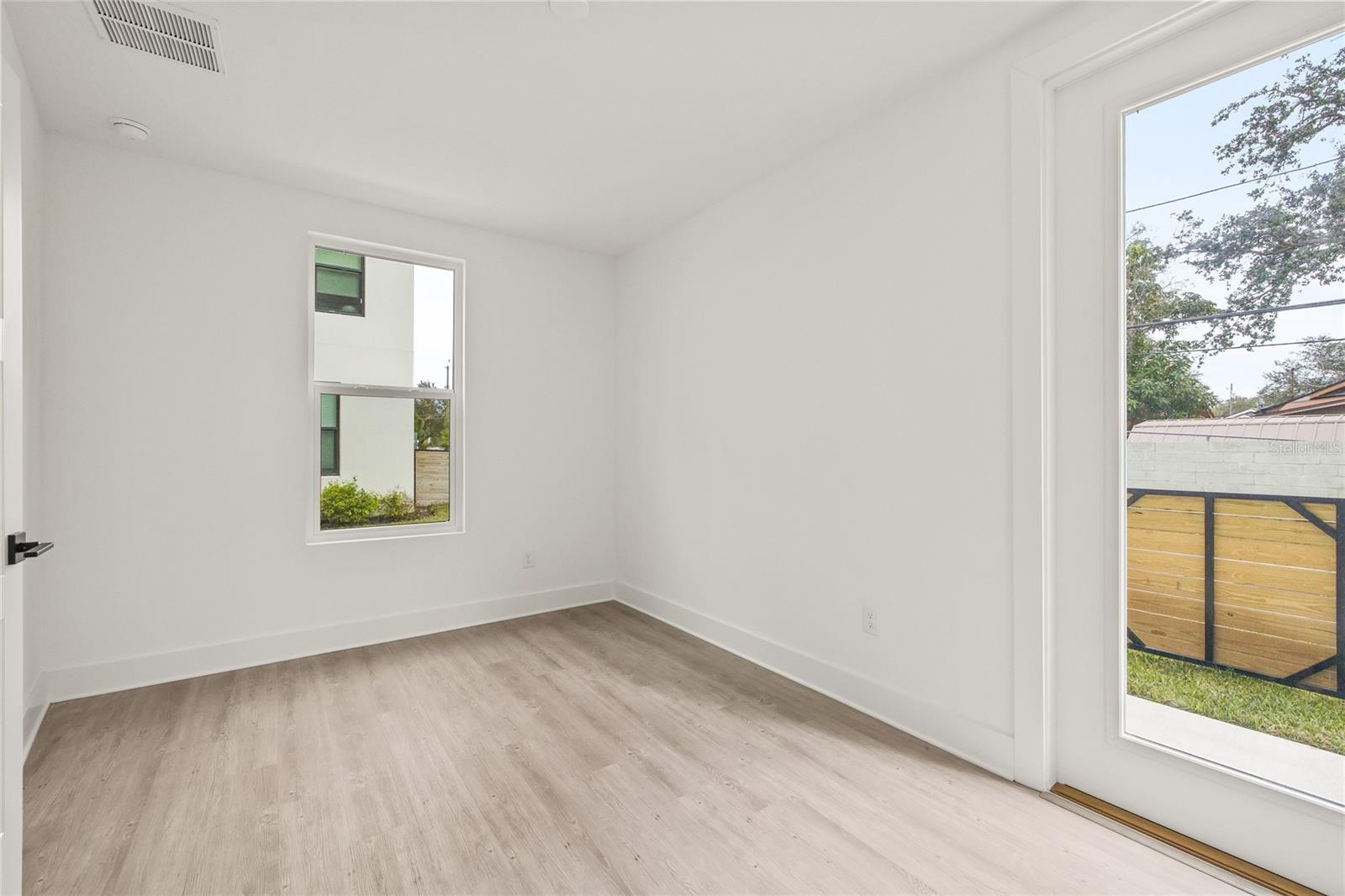 Image 9 of 42 For 323 15th Street N
