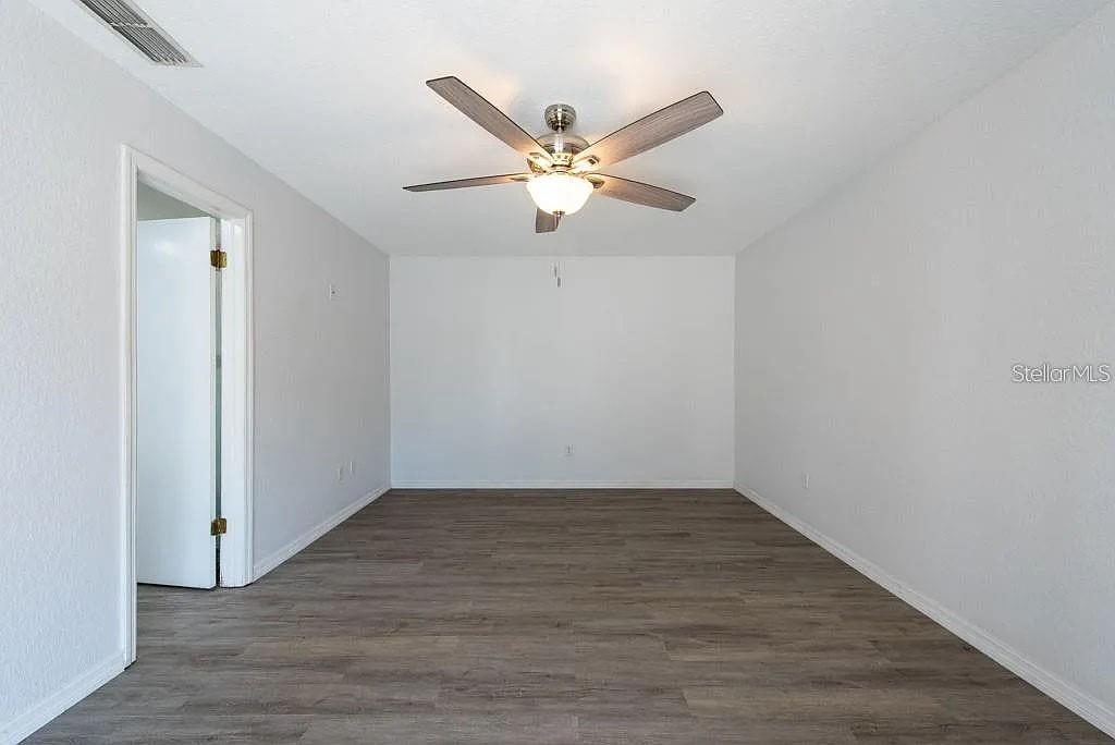 Image 18 of 44 For 9415 Pebble Glen Avenue
