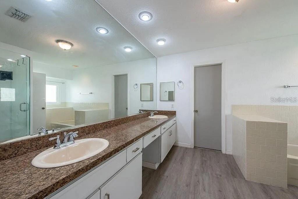 Image 19 of 44 For 9415 Pebble Glen Avenue