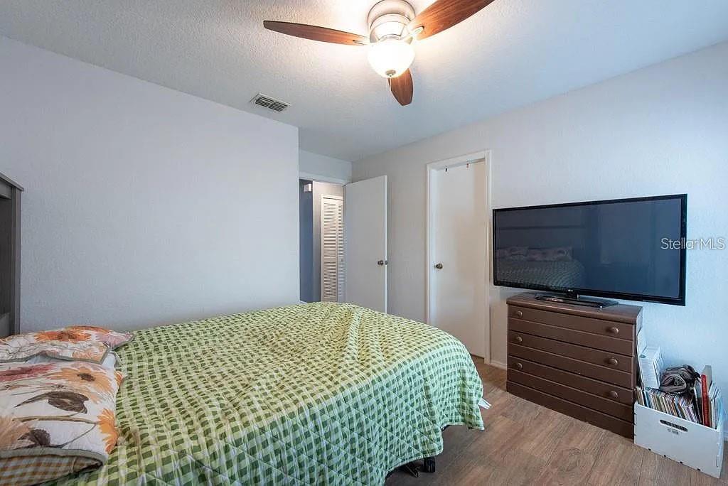 Image 22 of 44 For 9415 Pebble Glen Avenue