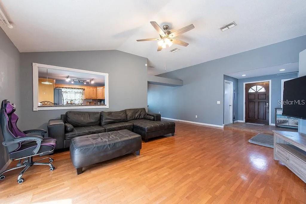 Image 7 of 44 For 9415 Pebble Glen Avenue