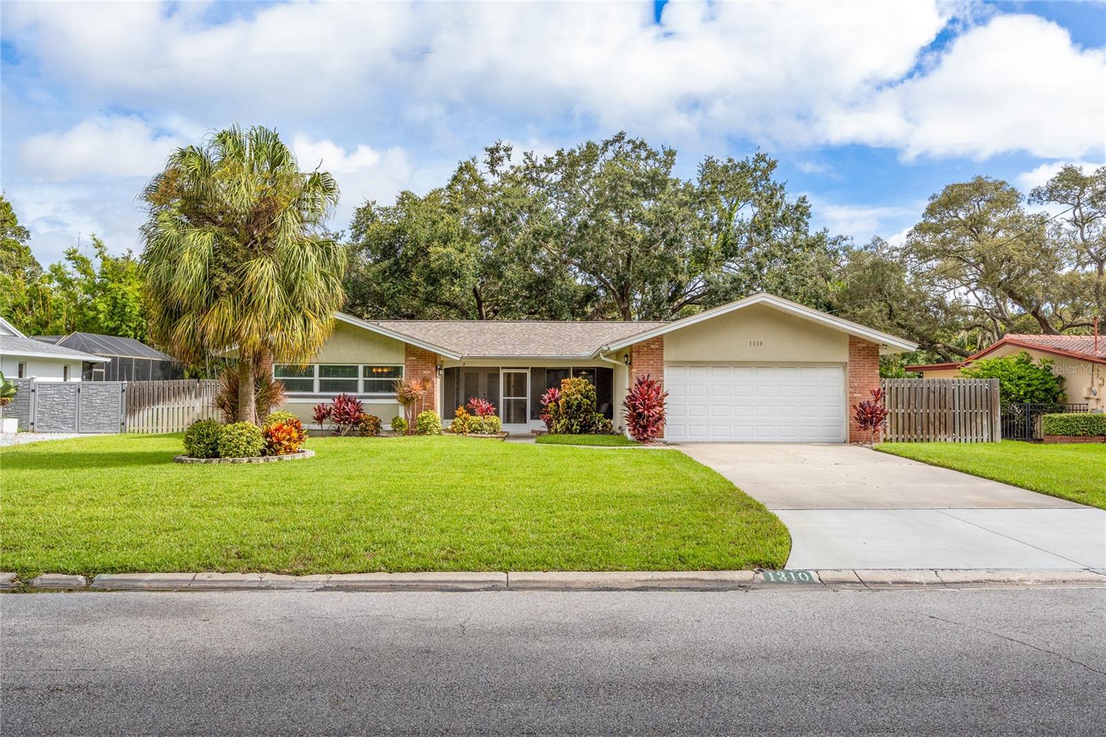 Details for 1310 Fairway Drive, DUNEDIN, FL 34698