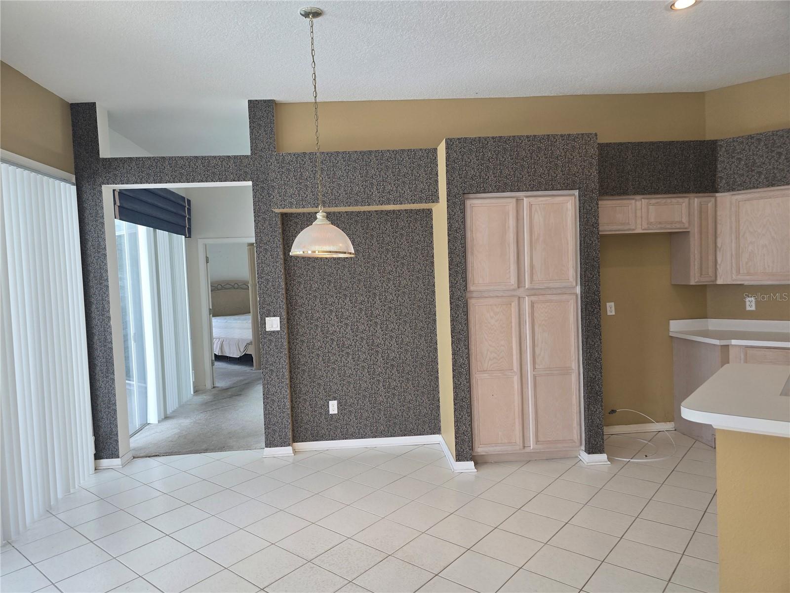 Listing photo id 18 for 13417 Iola Drive