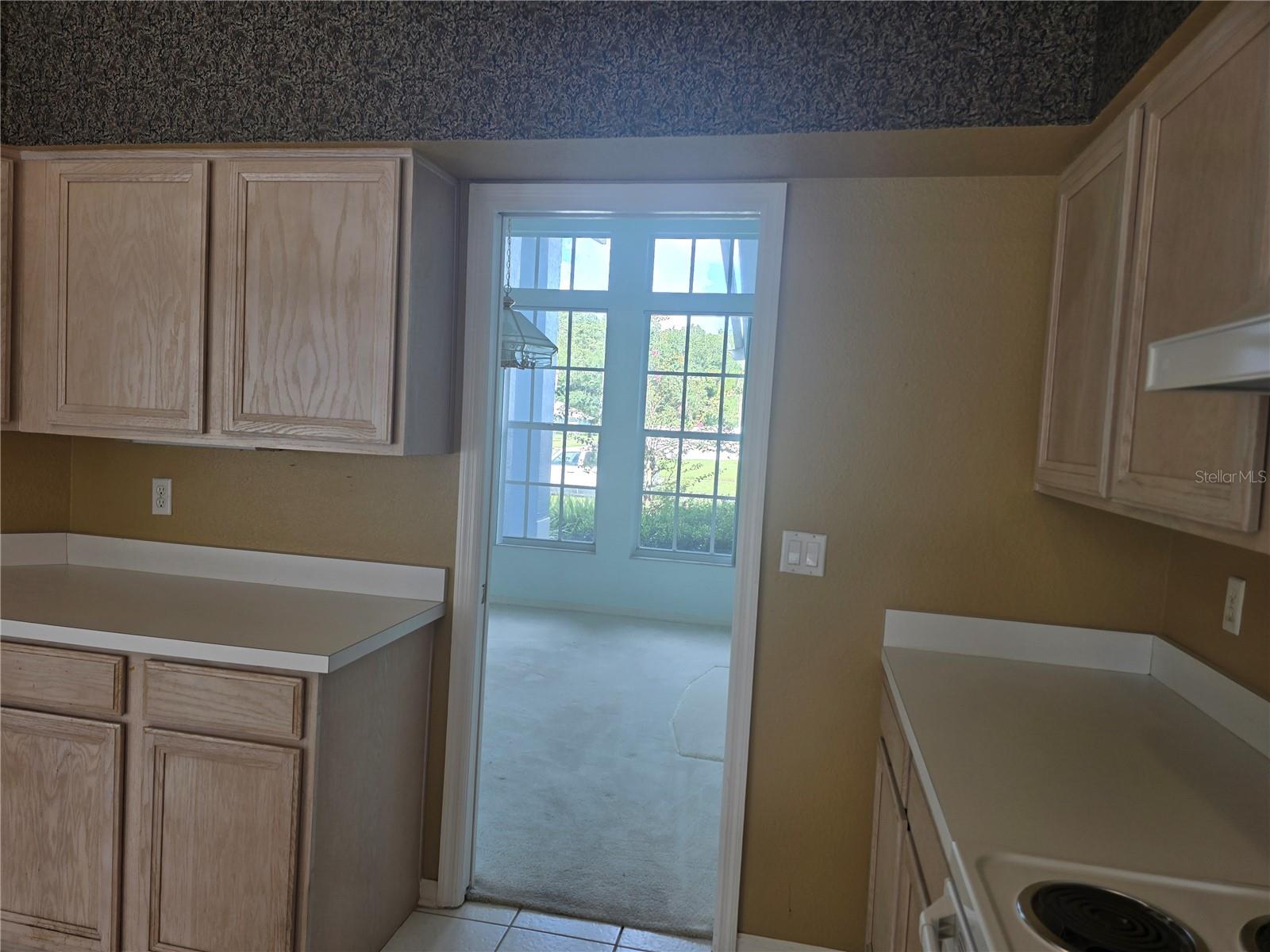 Listing photo id 19 for 13417 Iola Drive