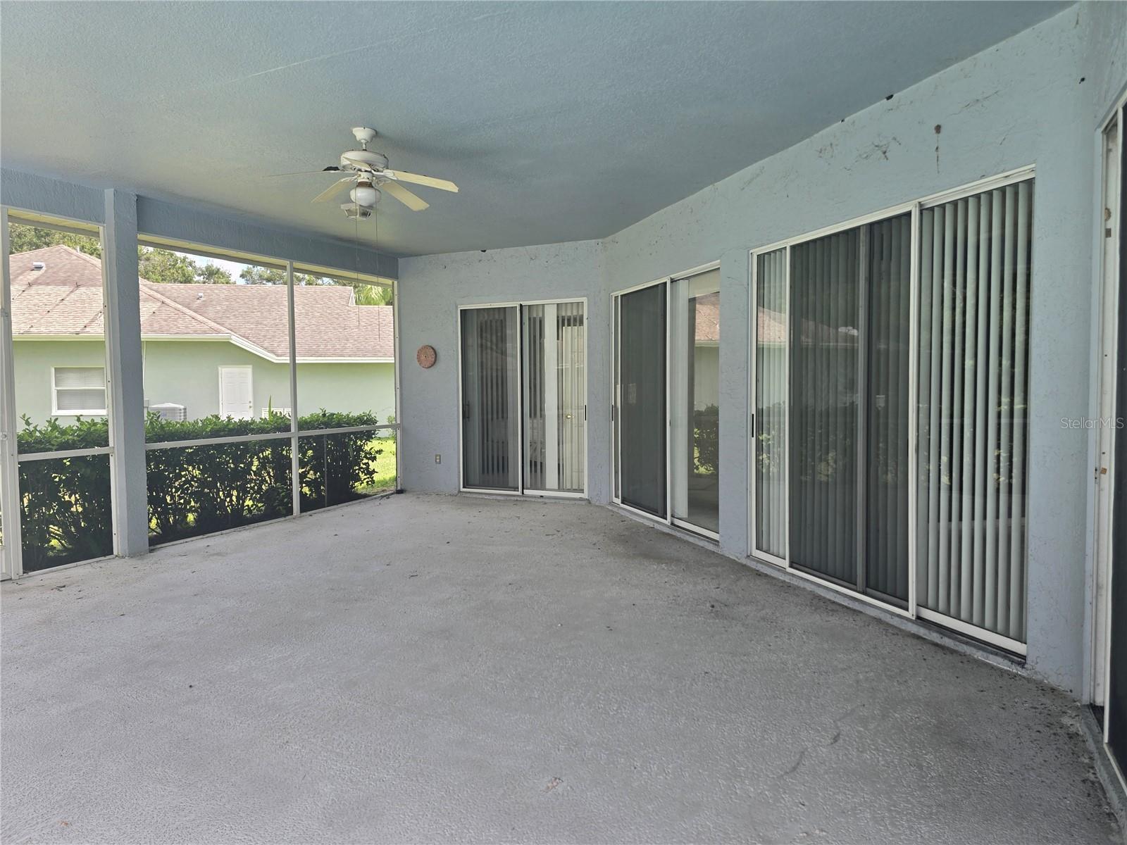 Listing photo id 31 for 13417 Iola Drive