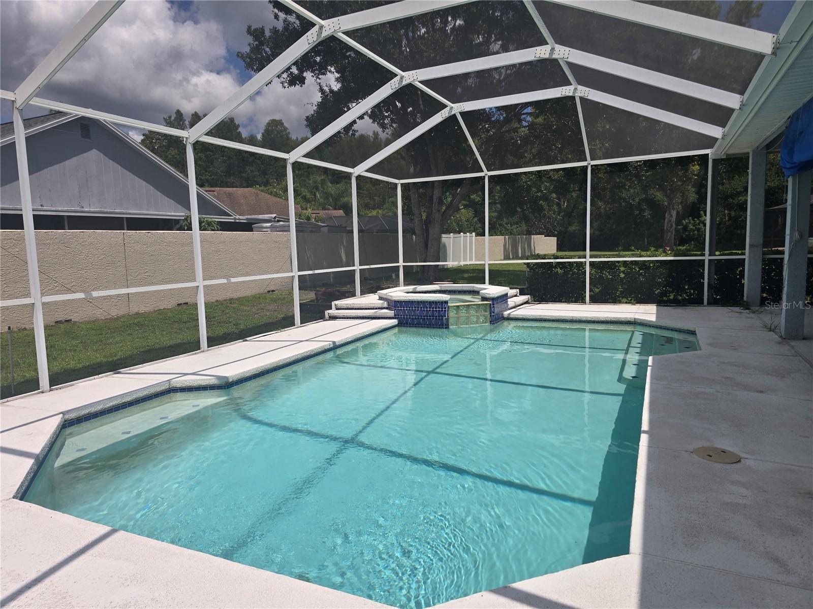 Listing photo id 37 for 13417 Iola Drive