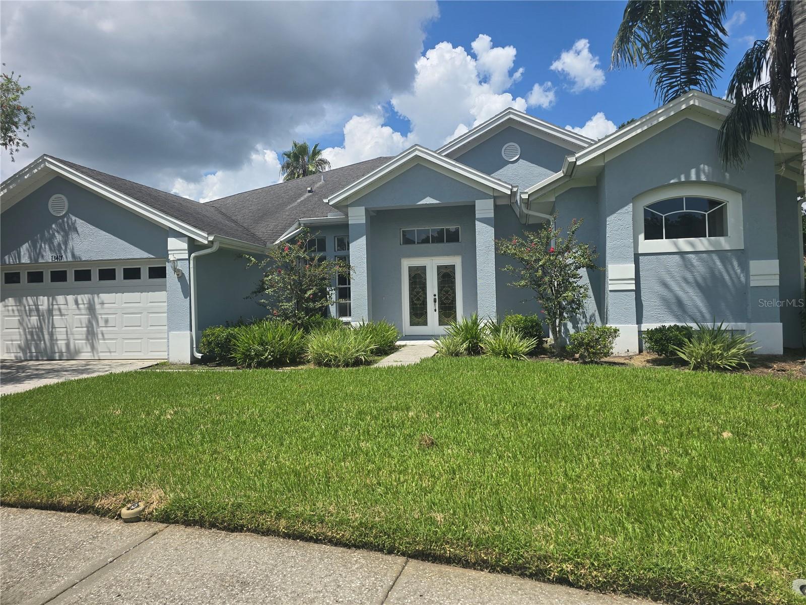 Listing photo id 3 for 13417 Iola Drive