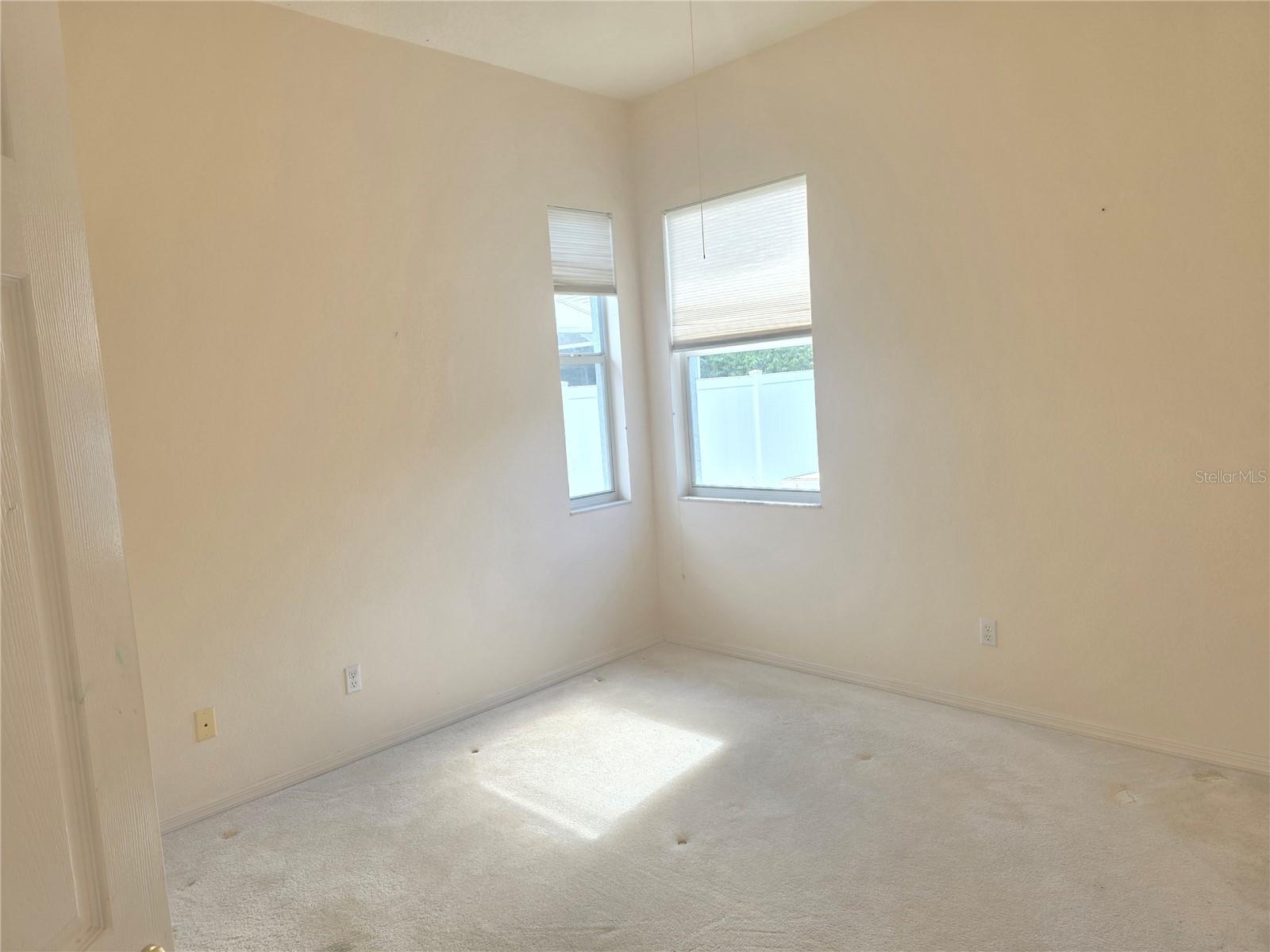 Listing photo id 60 for 13417 Iola Drive