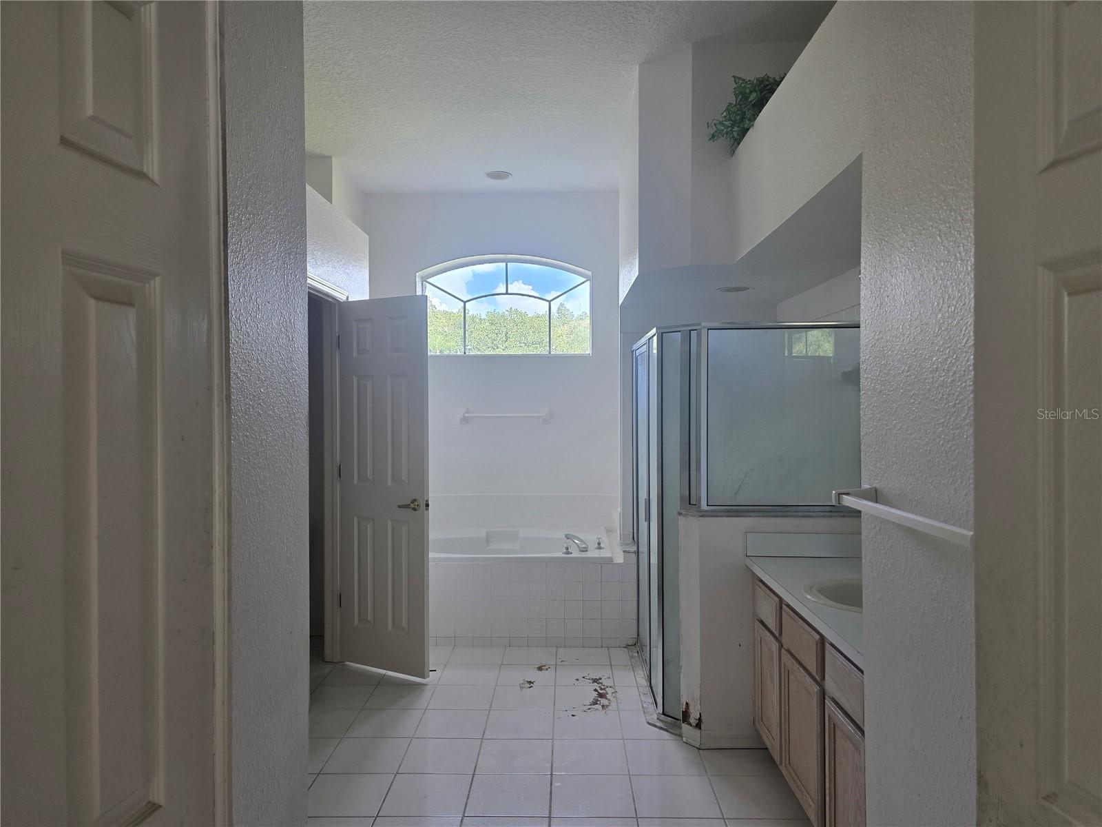 Listing photo id 61 for 13417 Iola Drive