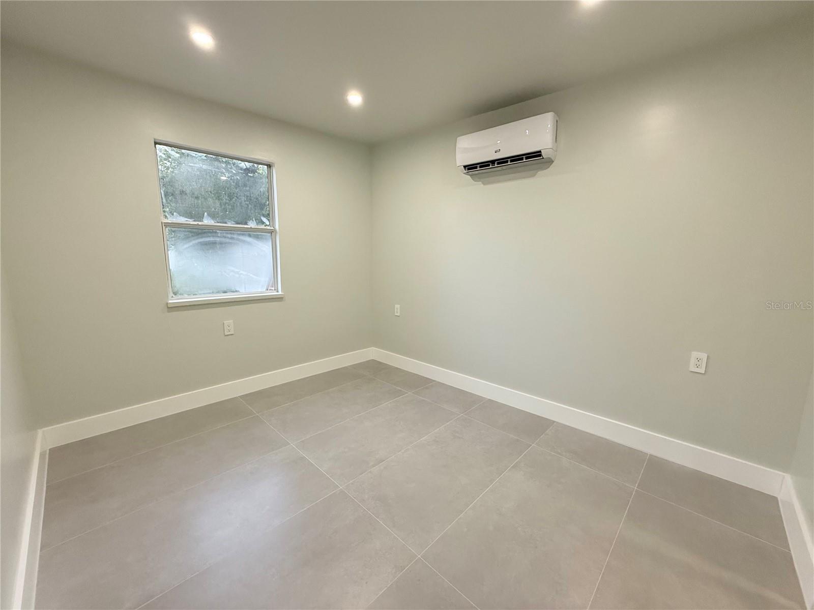 Image 12 of 14 For 1706 Annie Street A