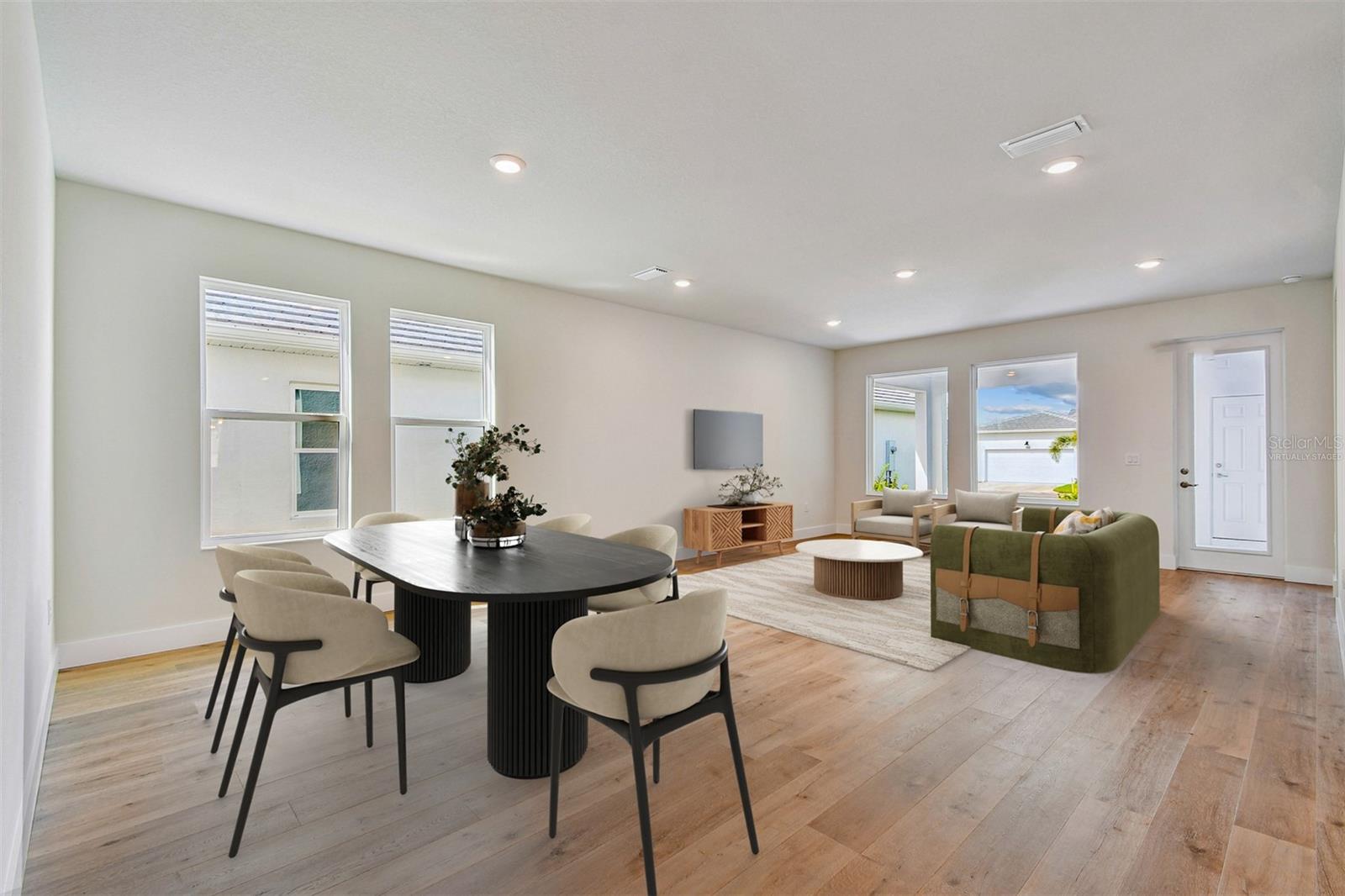 Image 12 of 36 For 711 Allora Avenue
