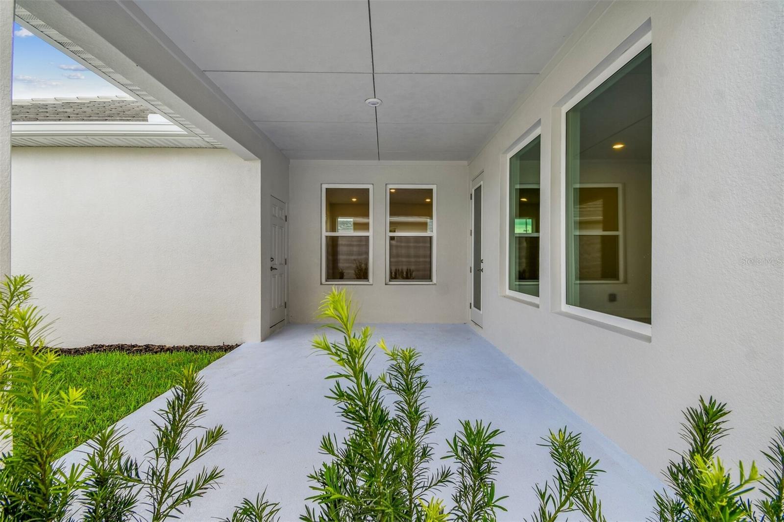 Image 33 of 36 For 711 Allora Avenue