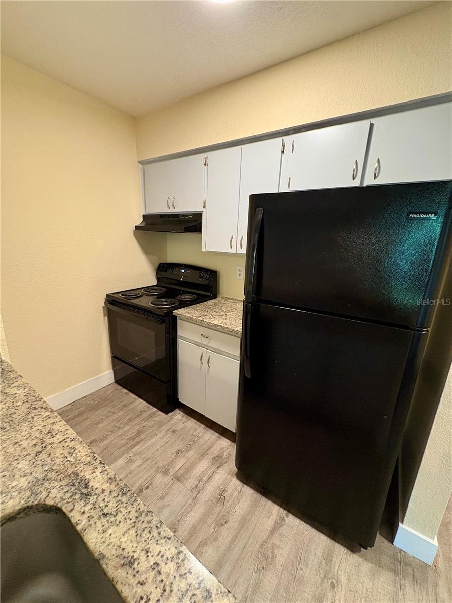 Image 6 of 13 For 305 Grant Street B16