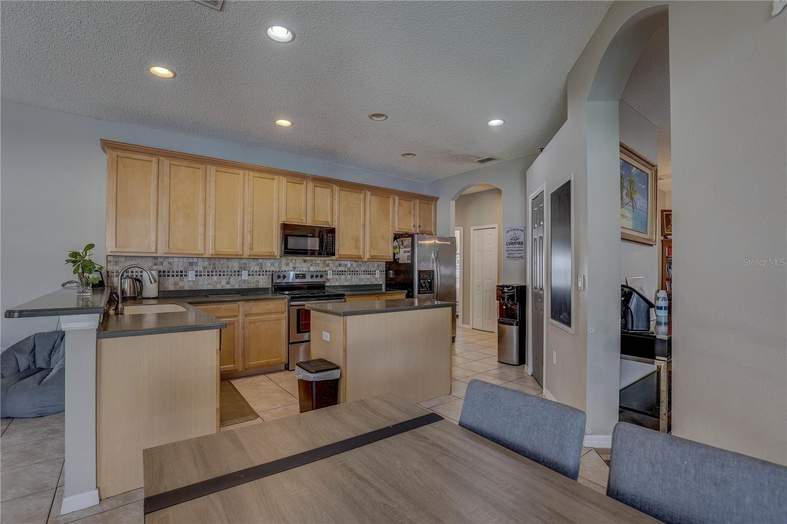 Image 17 of 71 For 2807 Banner Stone Court