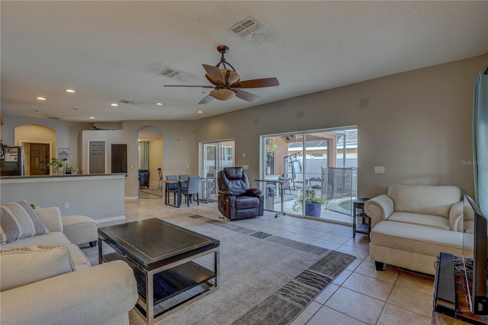 Image 19 of 71 For 2807 Banner Stone Court