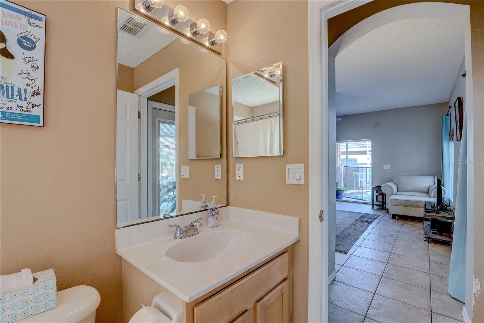 Image 39 of 71 For 2807 Banner Stone Court