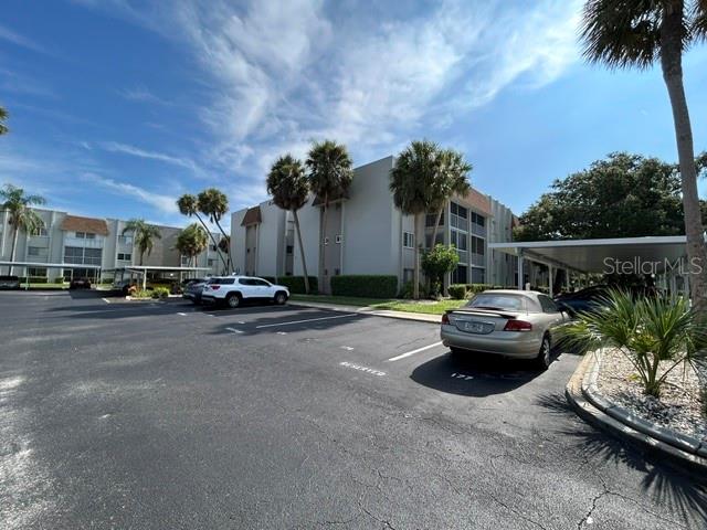 Image 23 of 46 For 1520 Glen Oaks Drive E 256