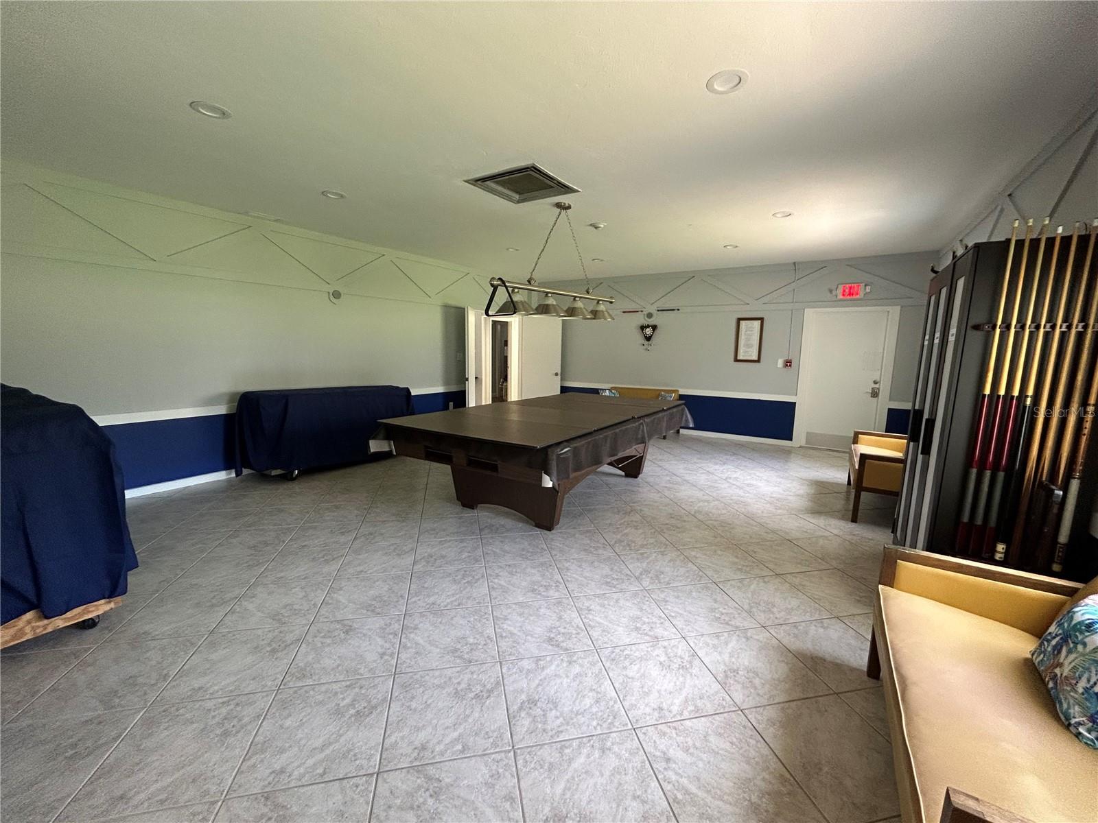 Image 39 of 46 For 1520 Glen Oaks Drive E 256