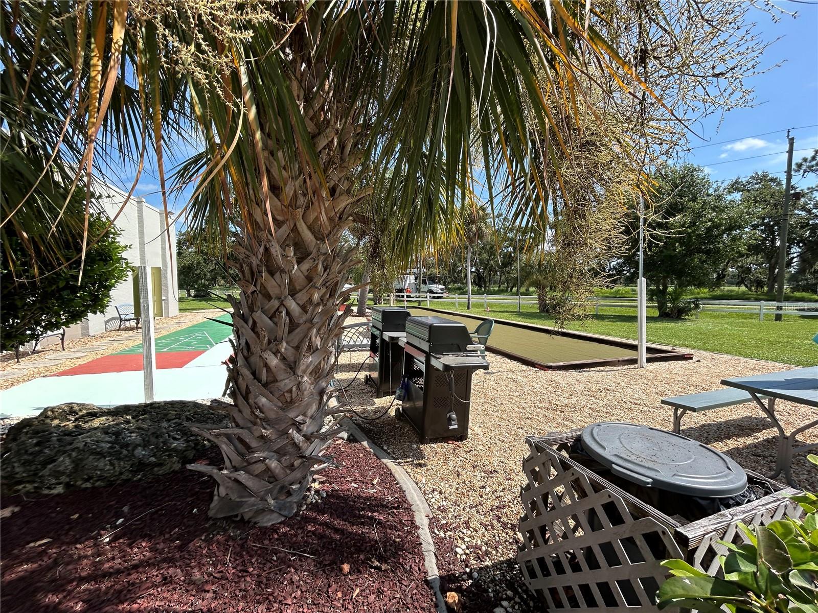 Image 42 of 46 For 1520 Glen Oaks Drive E 256