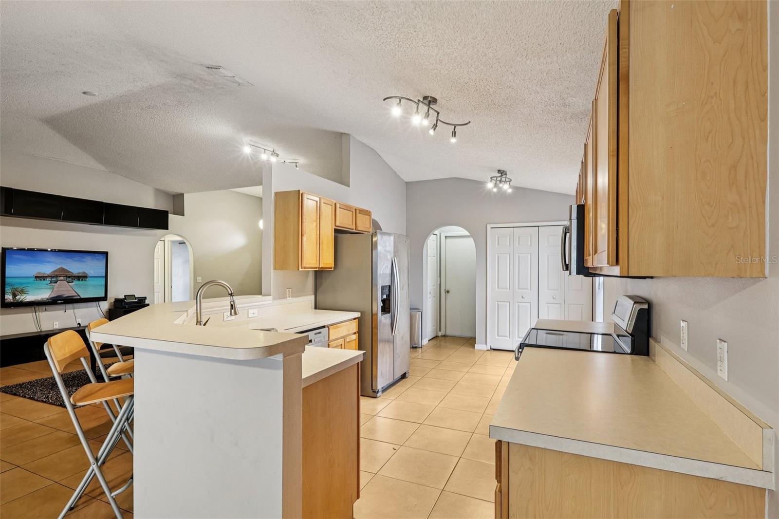 Image 13 of 33 For 4513 Willamette Circle