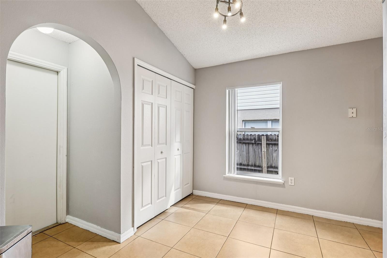 Image 18 of 33 For 4513 Willamette Circle
