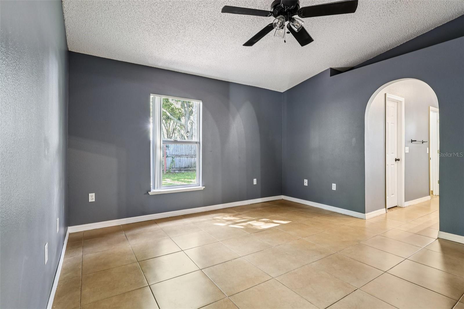 Image 24 of 33 For 4513 Willamette Circle