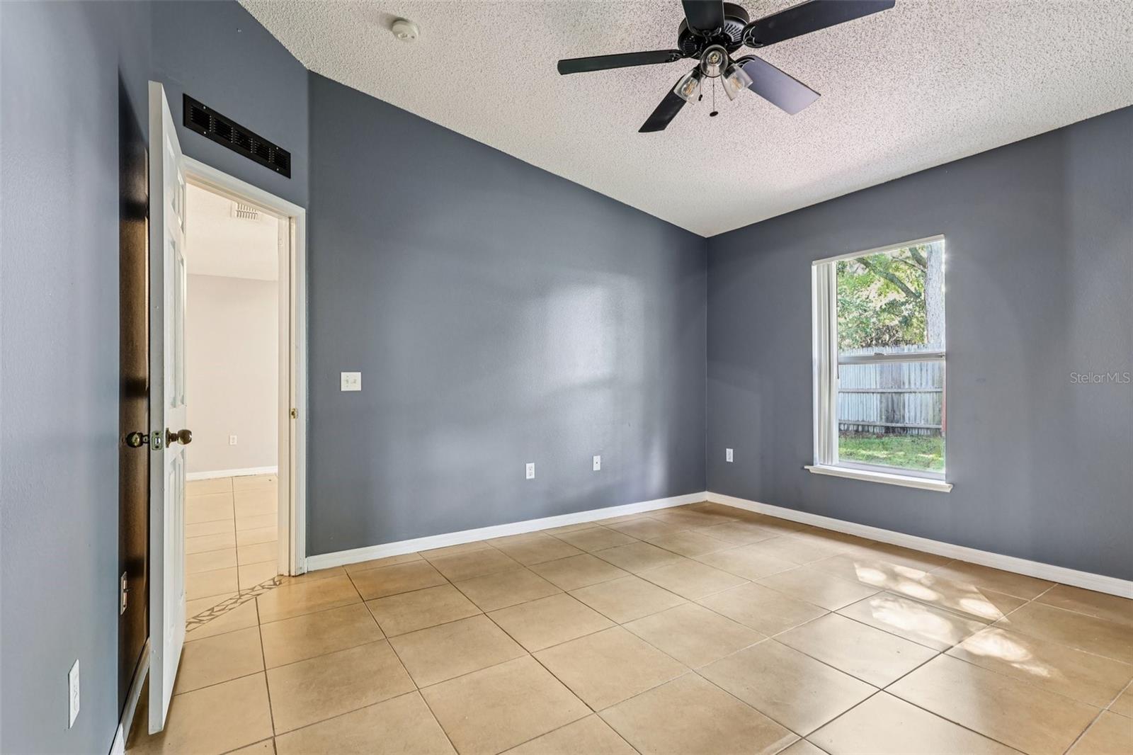 Image 26 of 33 For 4513 Willamette Circle