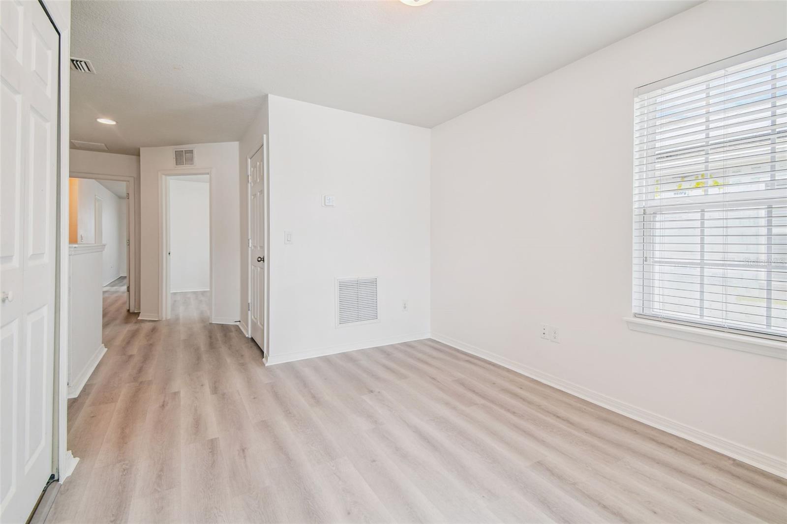 Image 10 of 41 For 4925 White Sanderling Court