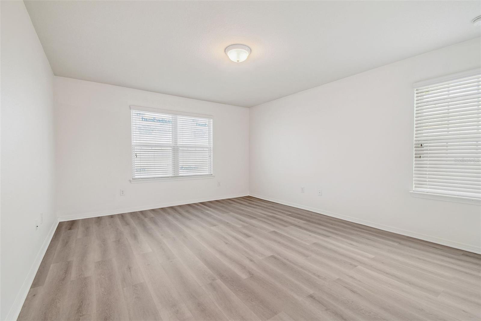 Image 13 of 41 For 4925 White Sanderling Court