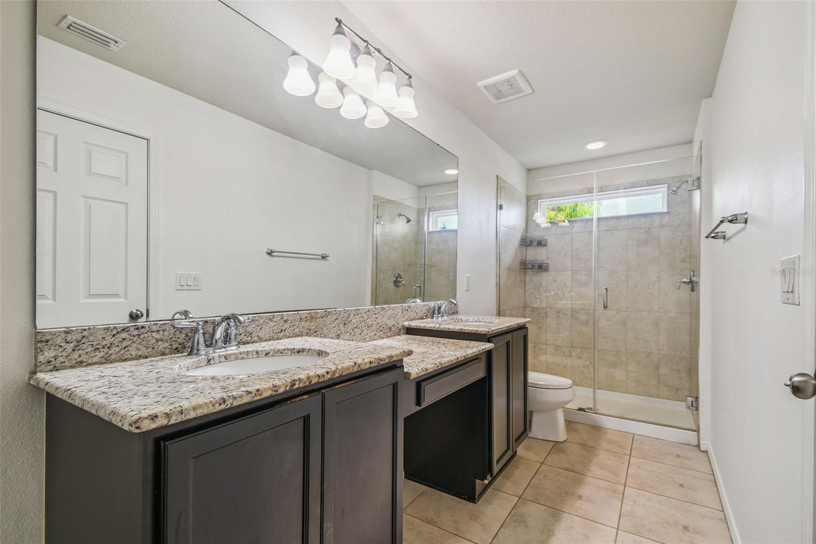 Image 16 of 41 For 4925 White Sanderling Court